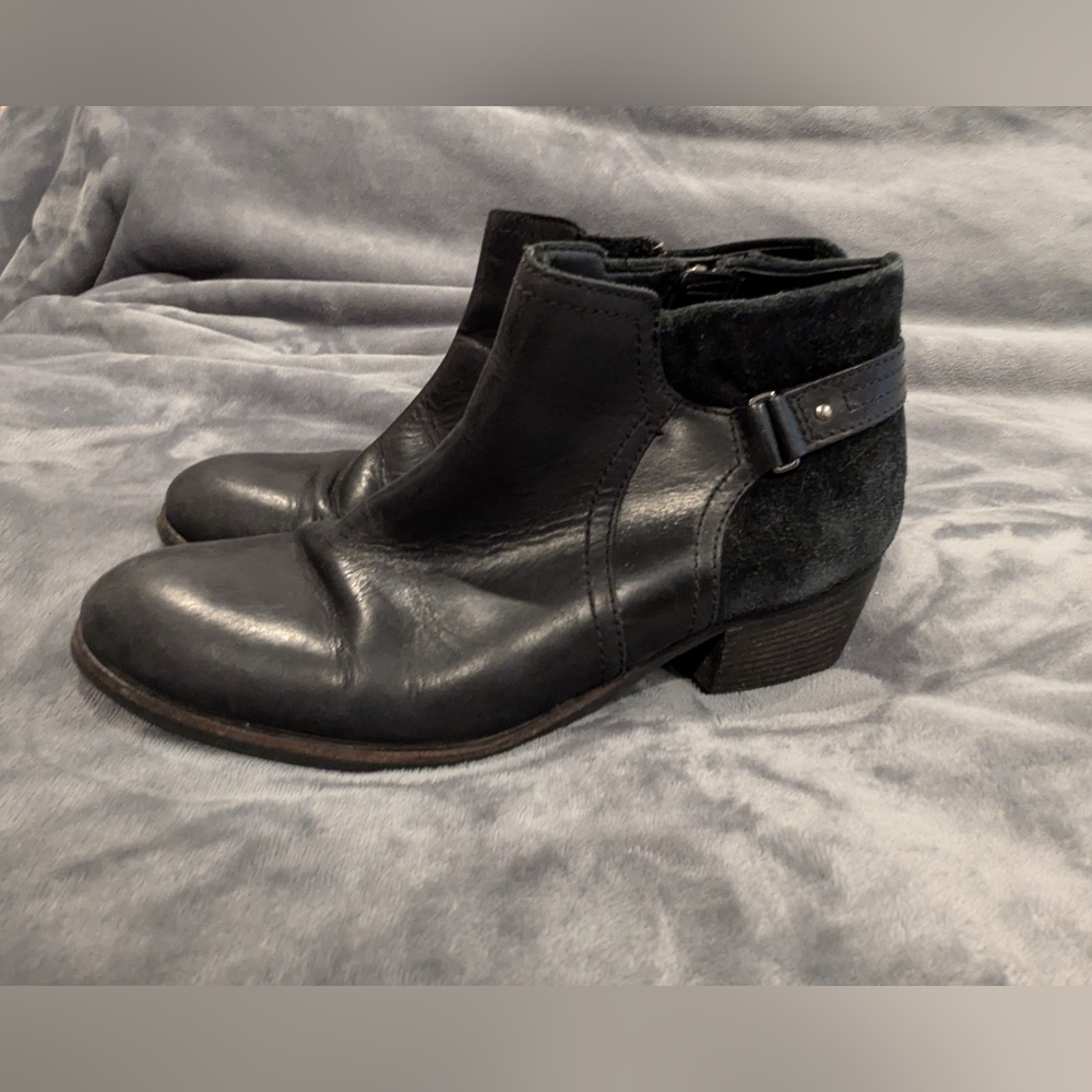 Black Ankle Boots with Side Zipper